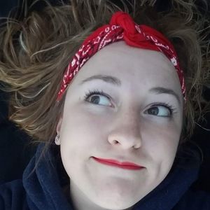 Meet your Posher, Kendra